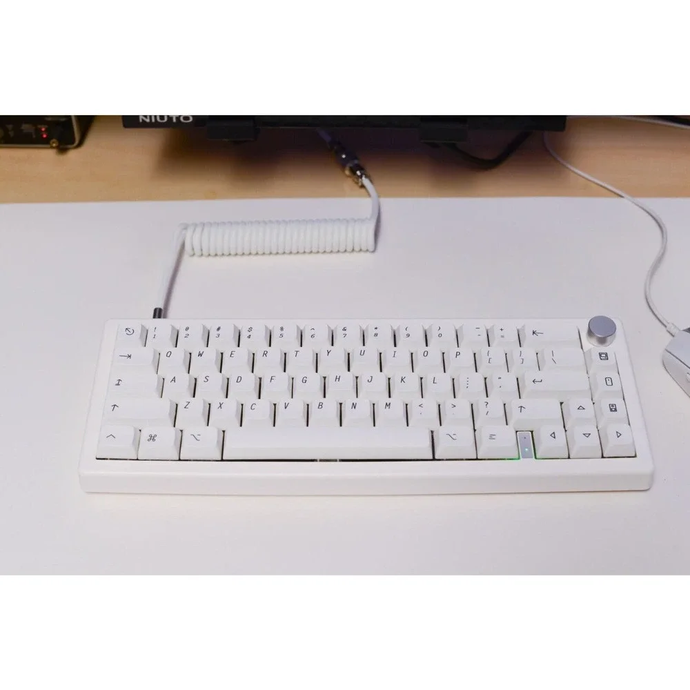 Custom modded mechanical keyboard GMK67 65% Lubed Switches thocky hot-swap RGB - Picture 5 of 10